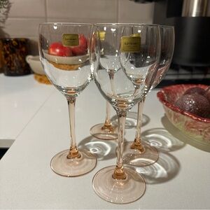 Vintage Stemmed Wine Glass Set of 4
